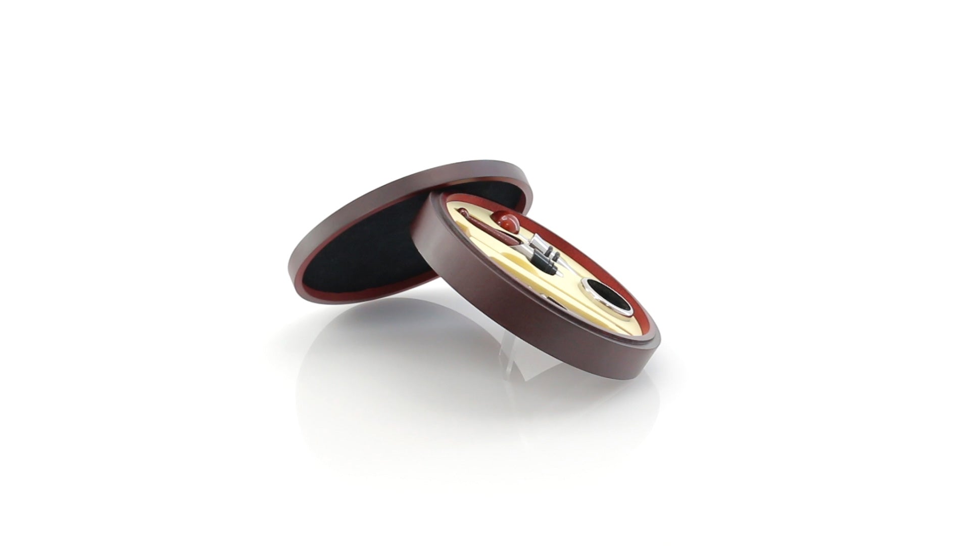Rundes Wein-Set Nature's Circle mit Accessoires aus Edelstahl und Holz in einer edlen Naturholz-Box.