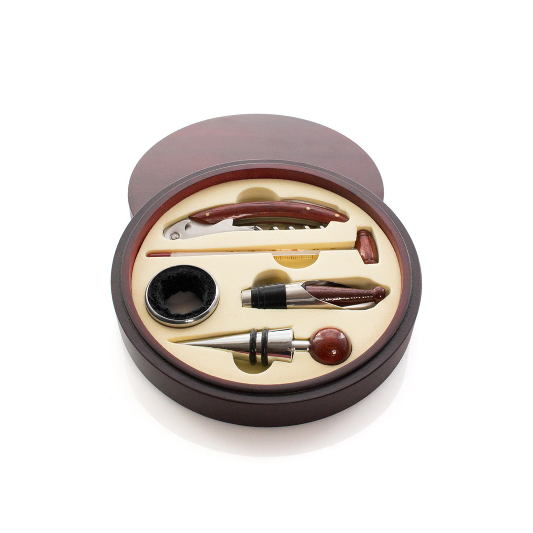 Rundes Wein-Set Nature's Circle mit Accessoires aus Edelstahl und Holz in einer edlen Naturholz-Box.